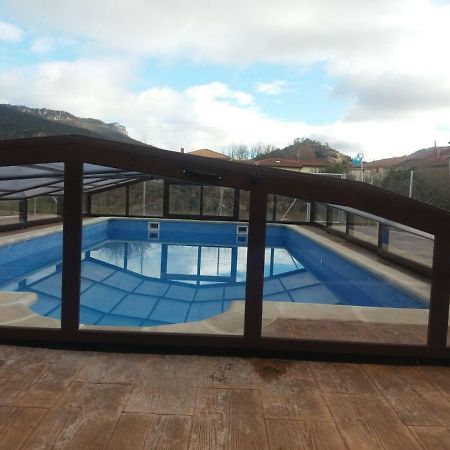 Hotel Rural Puerta De Caderechas Terminon Exterior photo